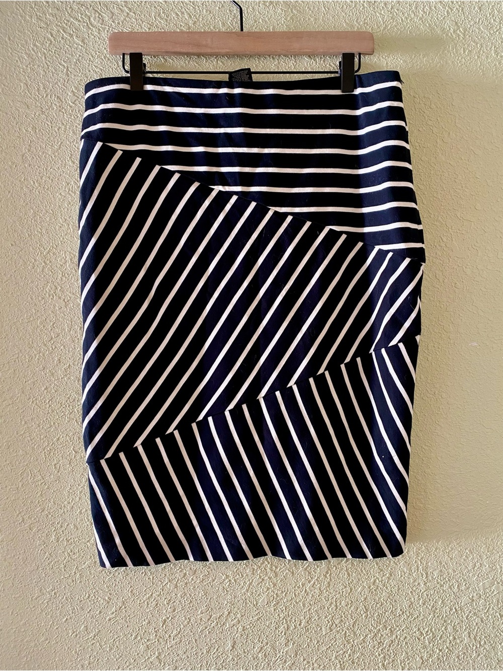 Mossimo Black & White Striped Stretchy Pencil Skirt